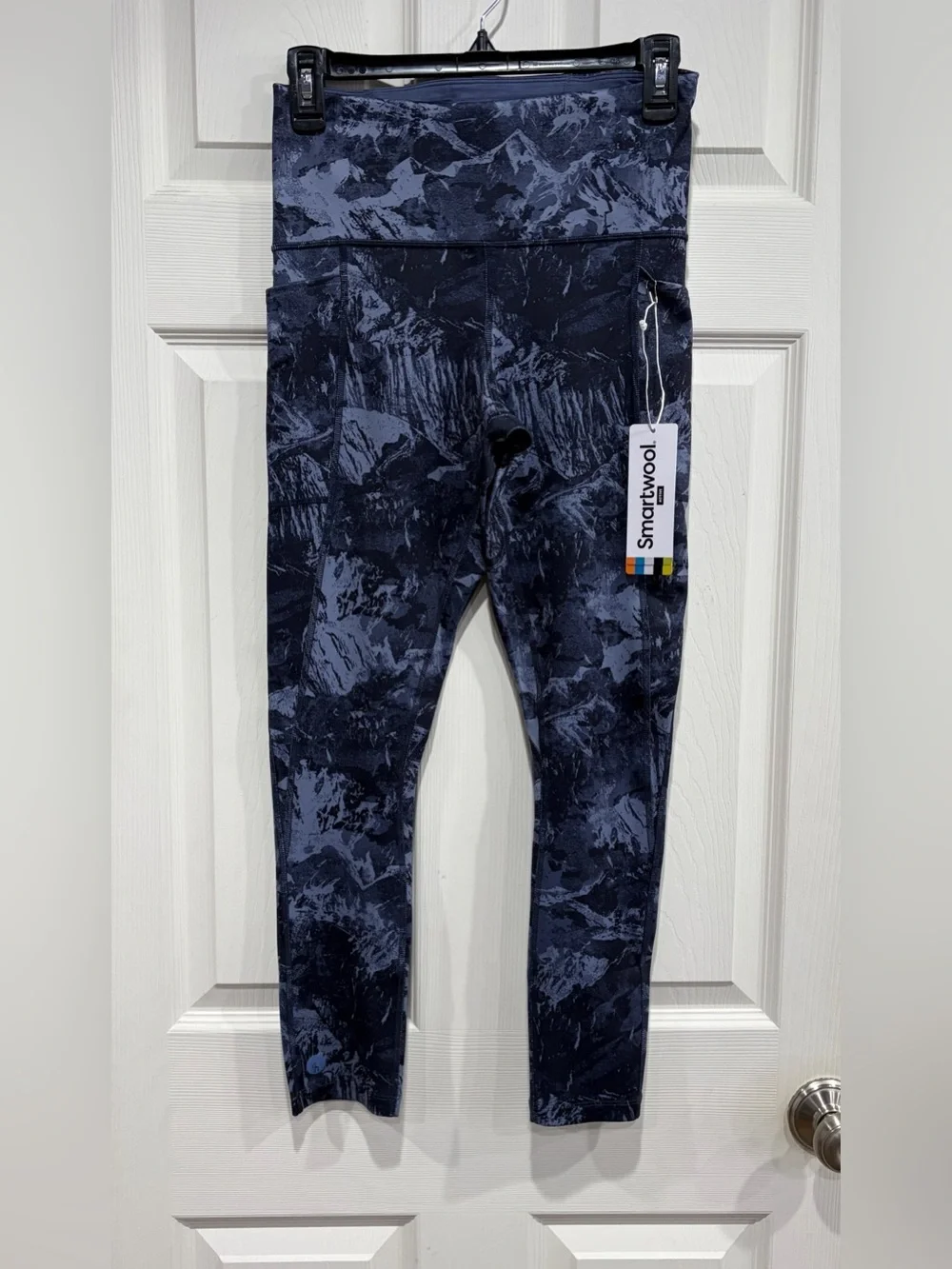 SmartWool Women's Small Active Printed 7/8 Leggings Blue Black NWT Pockets Slim